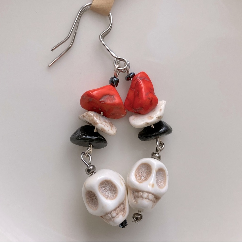Skull Dangle Earrings with Faux Gemstone Chips - #2